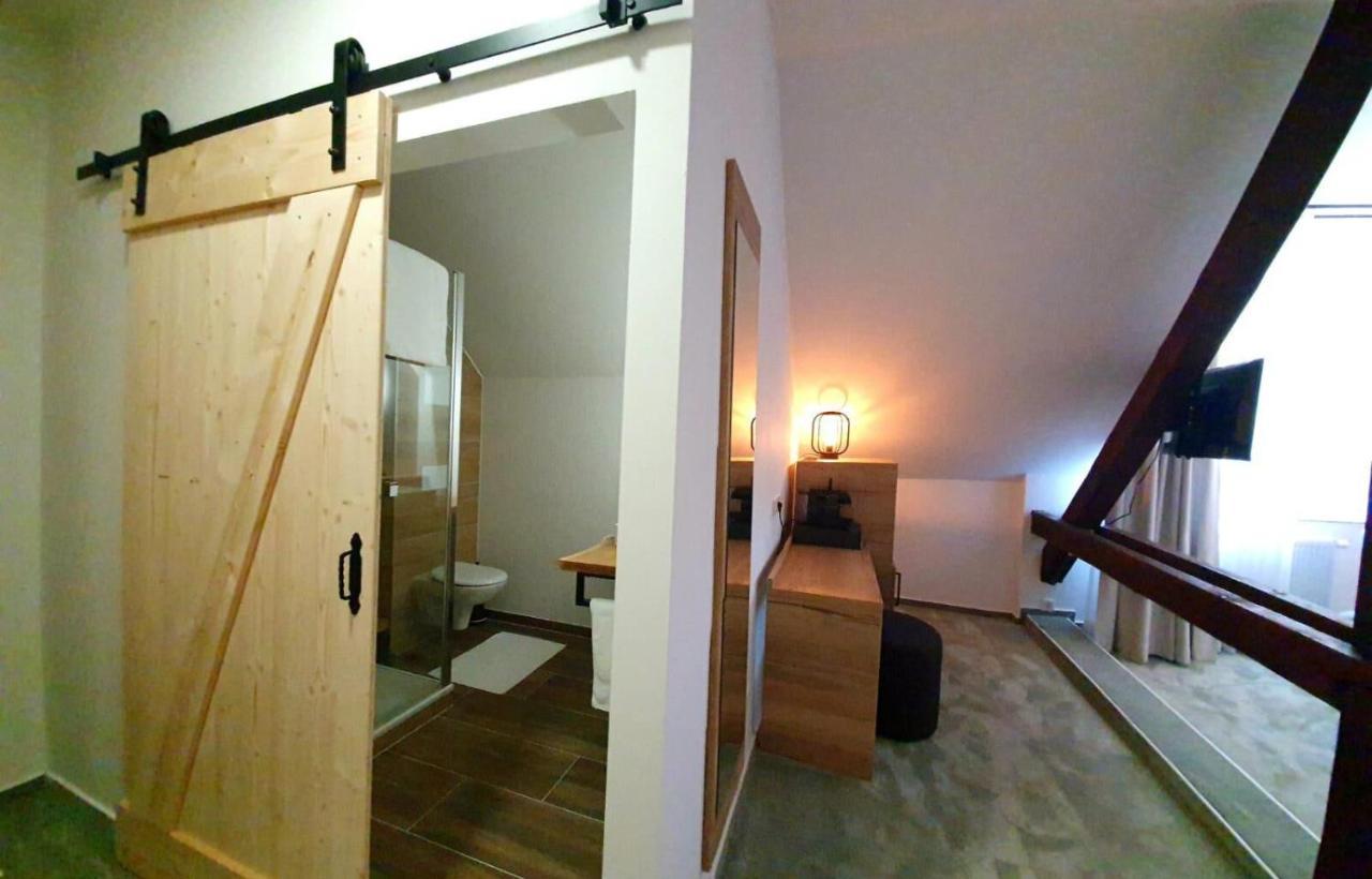 Le Filou Hotel